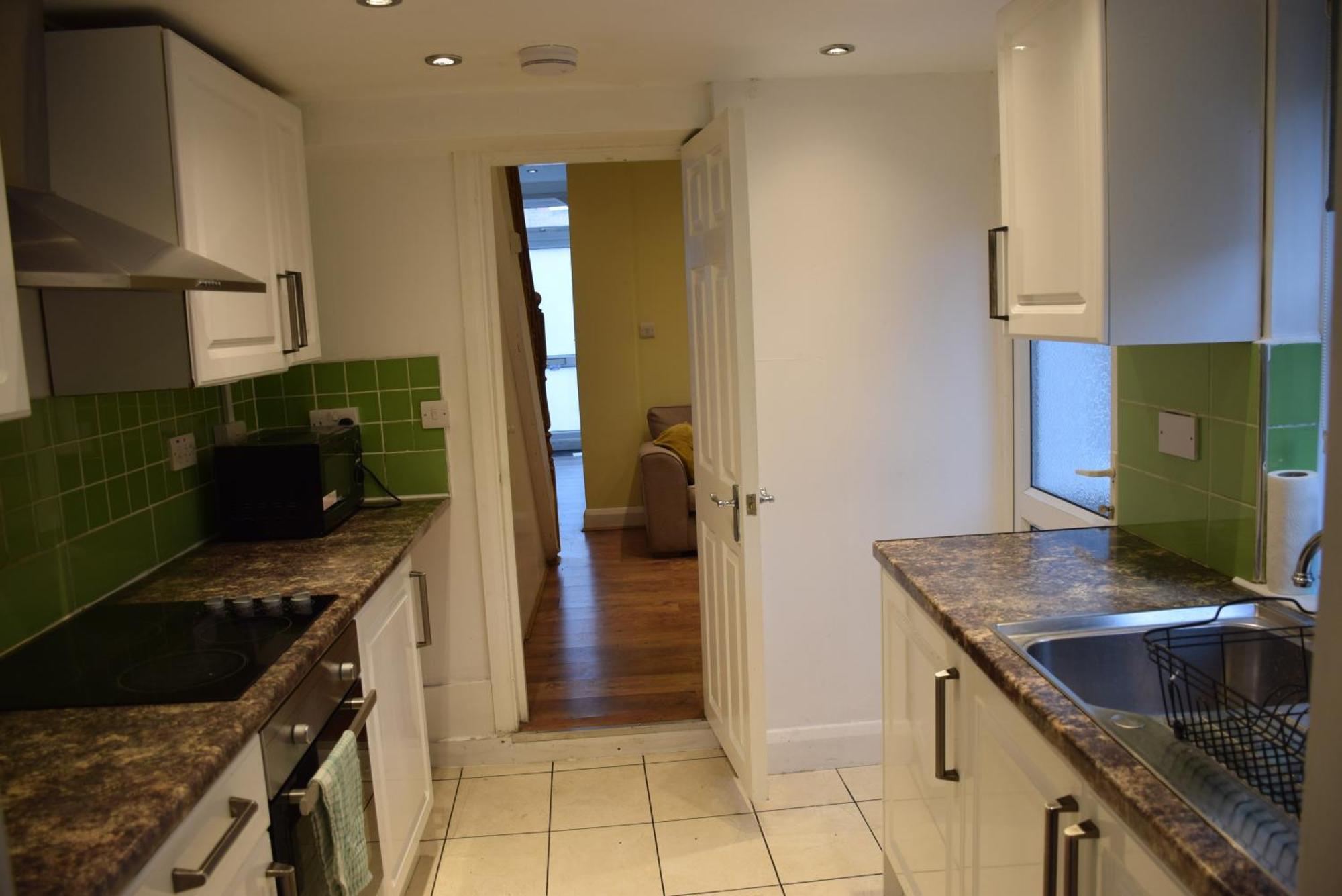 Three Bedroom House Lancaster Road 런던 외부 사진