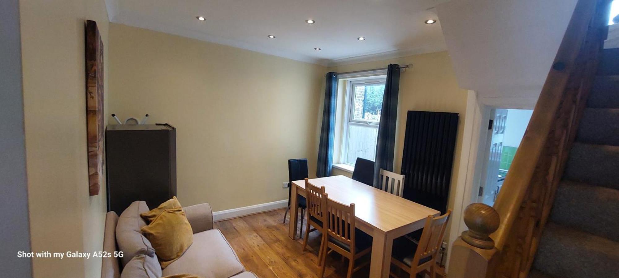 Three Bedroom House Lancaster Road 런던 외부 사진